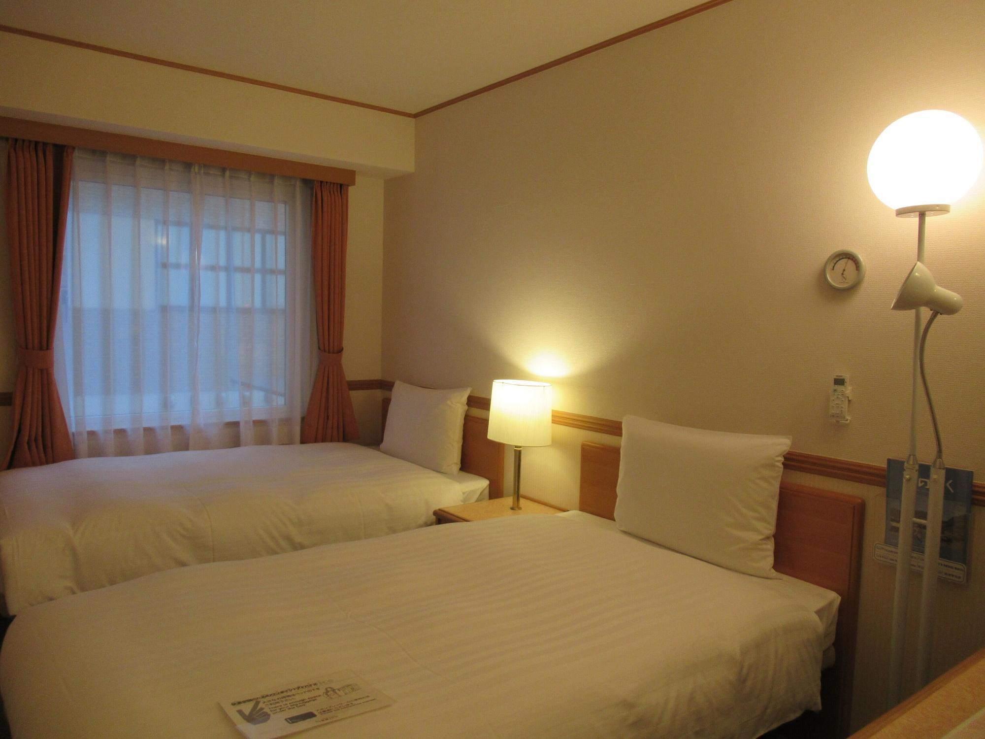Toyoko Inn Hakata Nishi-Nakasu Fukuoka  Esterno foto